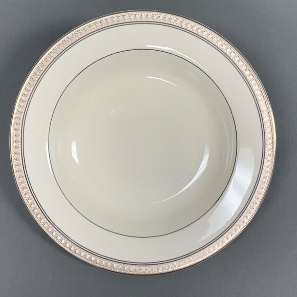 Mikasa Palatial Platinum L3235 Fine China Rimmed Soup Cereal Pasta Bowl 8 5/8 - Picture 3 of 6